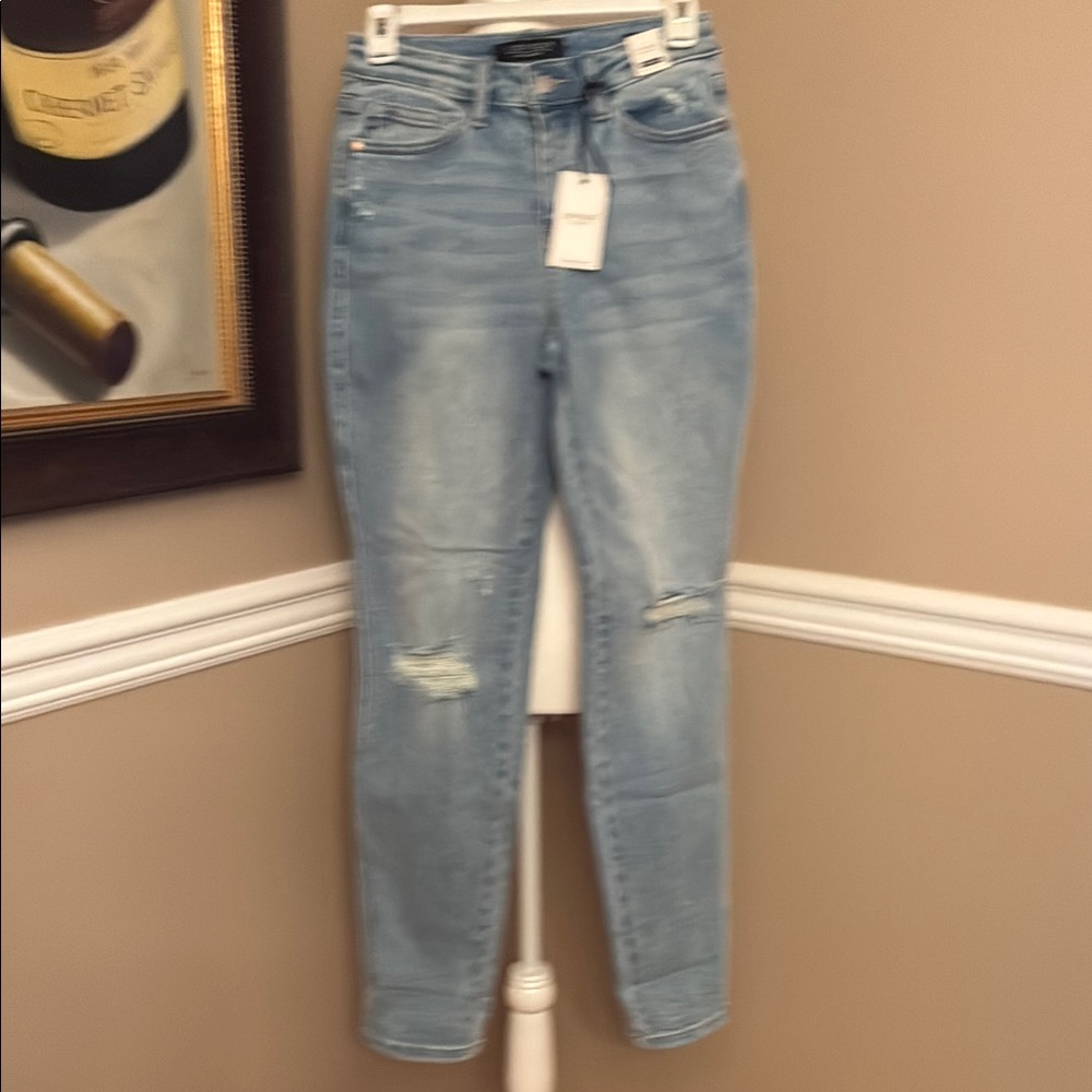 Women's Light Blue Jeans